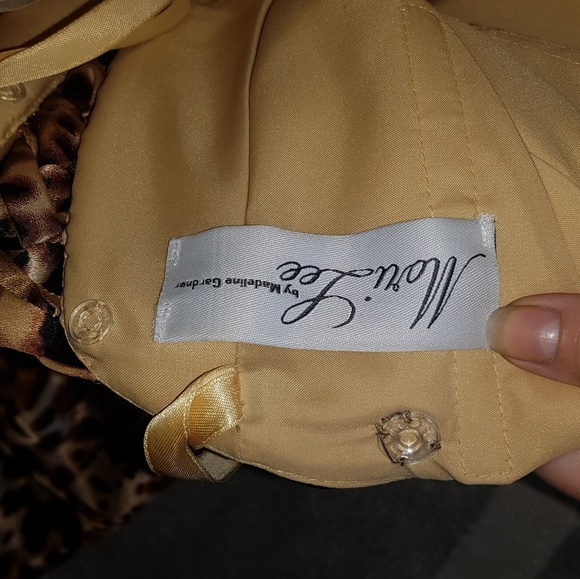 Formal gown - Picture 4 of 8